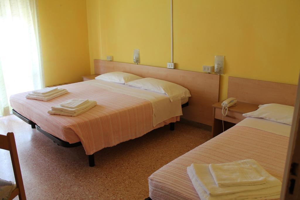 Hotel Ninfea Червия Экстерьер фото