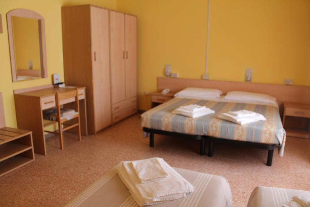 Hotel Ninfea Червия Экстерьер фото