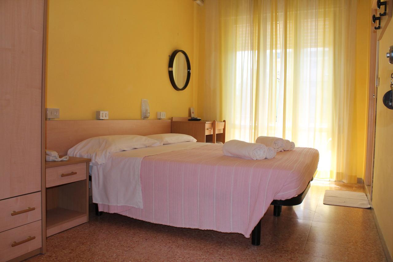 Hotel Ninfea Червия Экстерьер фото